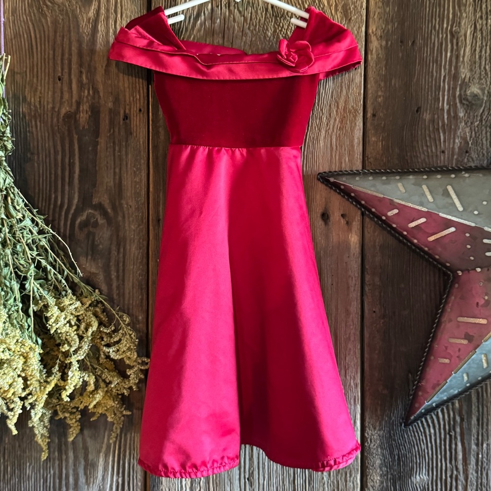 Girl’s Dress